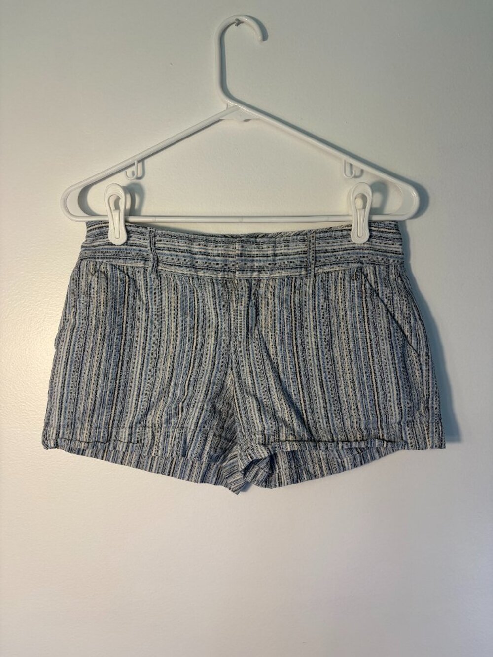 Calvin Klein Blue White Stripe Linen Blend Mid-Rise Shorts